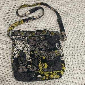 Vera Bradley summer purse super cute 🥰🌼The colors in this purse are so bright